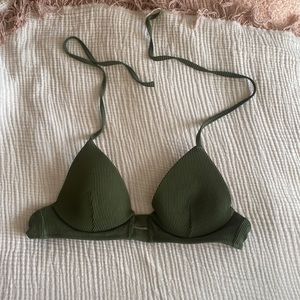 Ribbed underwire bikini top